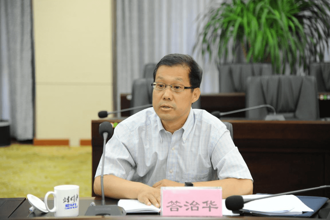 铁总课题《复杂地质条件新型TBM研制及应用研究》 新型TBM设计方案通过专家评审 铁总课题《复杂地质条件新型TBM研制及应用研究》 新型TBM设计方案通过专家评审