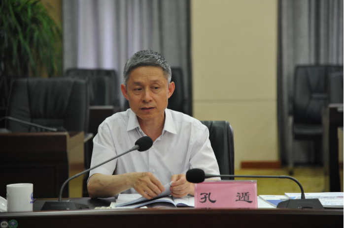 中国中铁总工程师孔遁走进国家重点实验室开展“不忘初心、牢记使命”主题教育 中国中铁总工程师孔遁走进国家重点实验室开展“不忘初心、牢记使命”主题教育